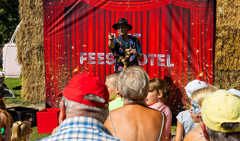 Kindertheater De Recycle Machine in Eventkerk de 7e Hemel