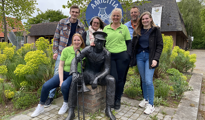 Muziekfestijn met lokale artiesten en piratendj’s op Sfeermarkt Amicitia