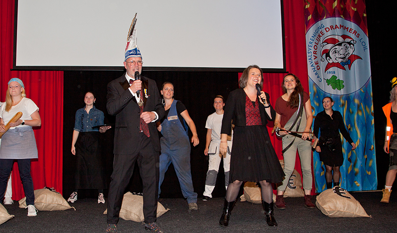 De Vrolijke Drammers trakteert leden en ‘genodigden’ op jubileumfeest en -borrel