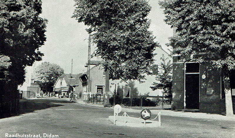 Verzamelaar Jan Bolder presenteert zijn historische ansichtkaarten in bibliotheken