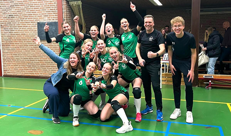 Volleybalmeiden SV Loil naar bekerfinale na stunt tegen A-jeugd van Orion