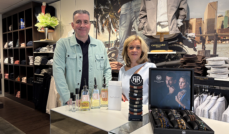 Gilsing Herenmode viert op eerste koopzondag van het jaar bijzonder jubileum