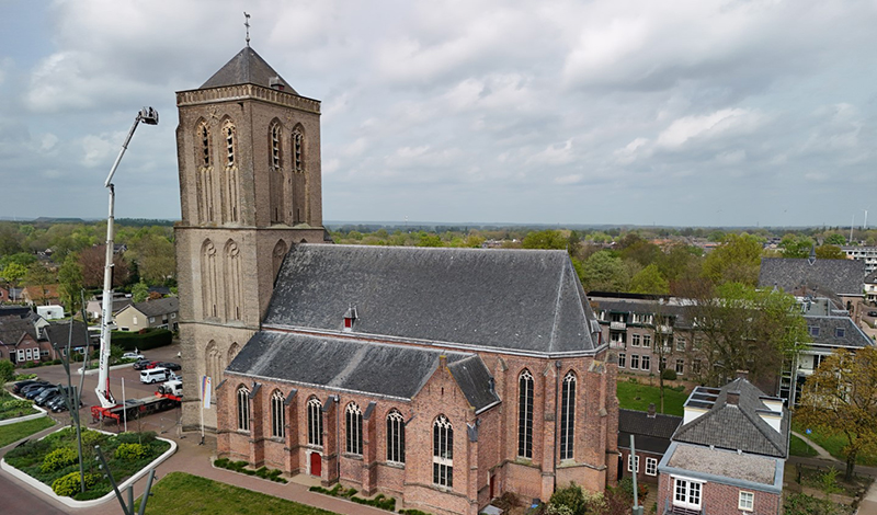 Diemse toren brokkelt langzaam af: ‘We moeten nú in actie komen’